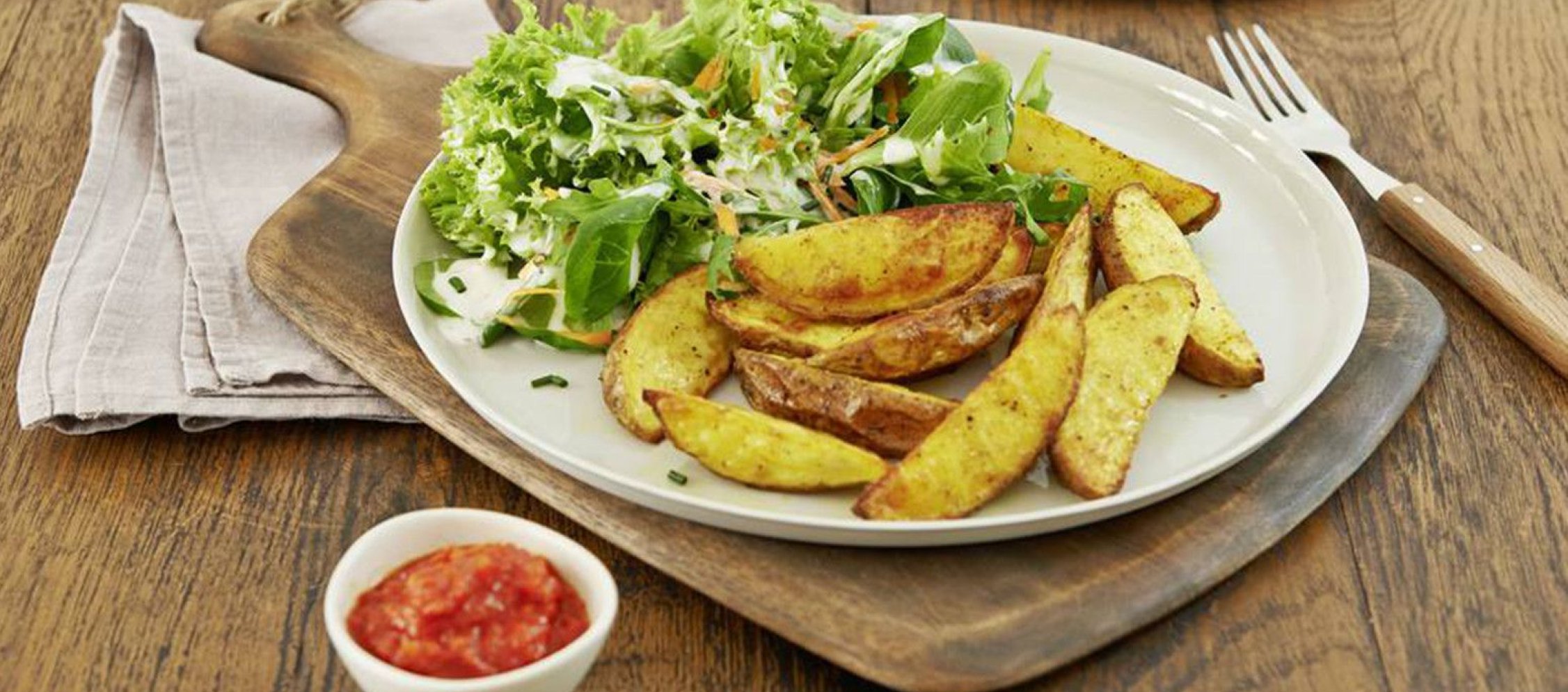 Rezept Kartoffelspalten mit Blattsalat Rezept Kartoffelspalten mit Blattsalat