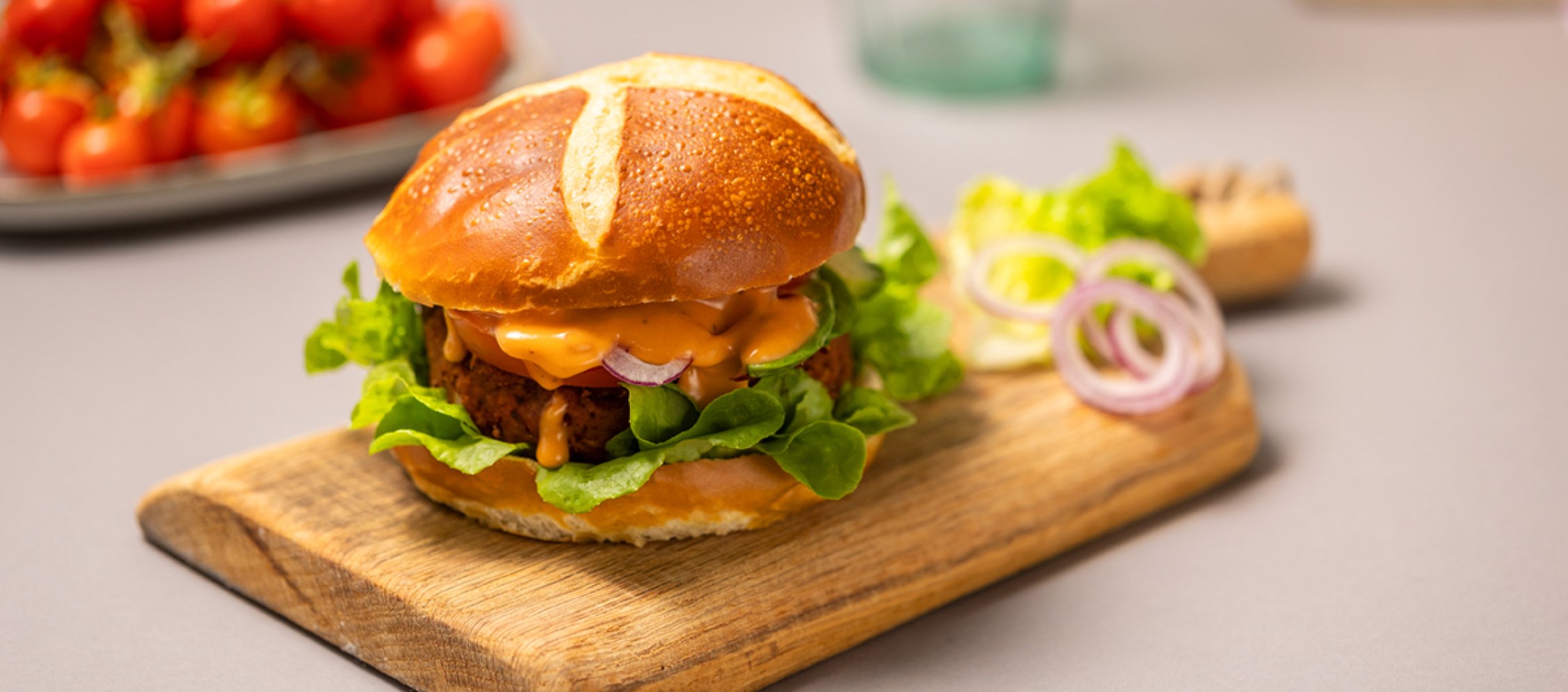 Rezeptbild: Pretzel-Bean-Burger | © Carl Kühne